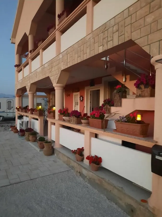 Apartmán Penzion u Kapitána Vir